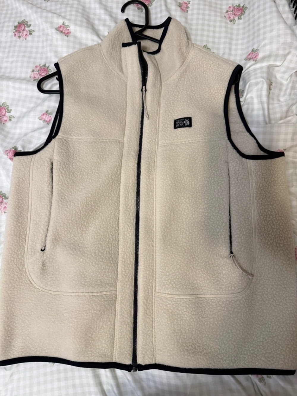 Mountain Hardwear Cream Sherpa Vest with Black Trim